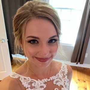 Meet your Posher, Dakota